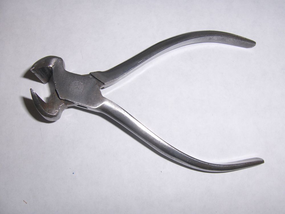 Pince coupante de marque  Peugeot ---($)
Longueur 12 cm
5 Sauchy-Cauchy (62)