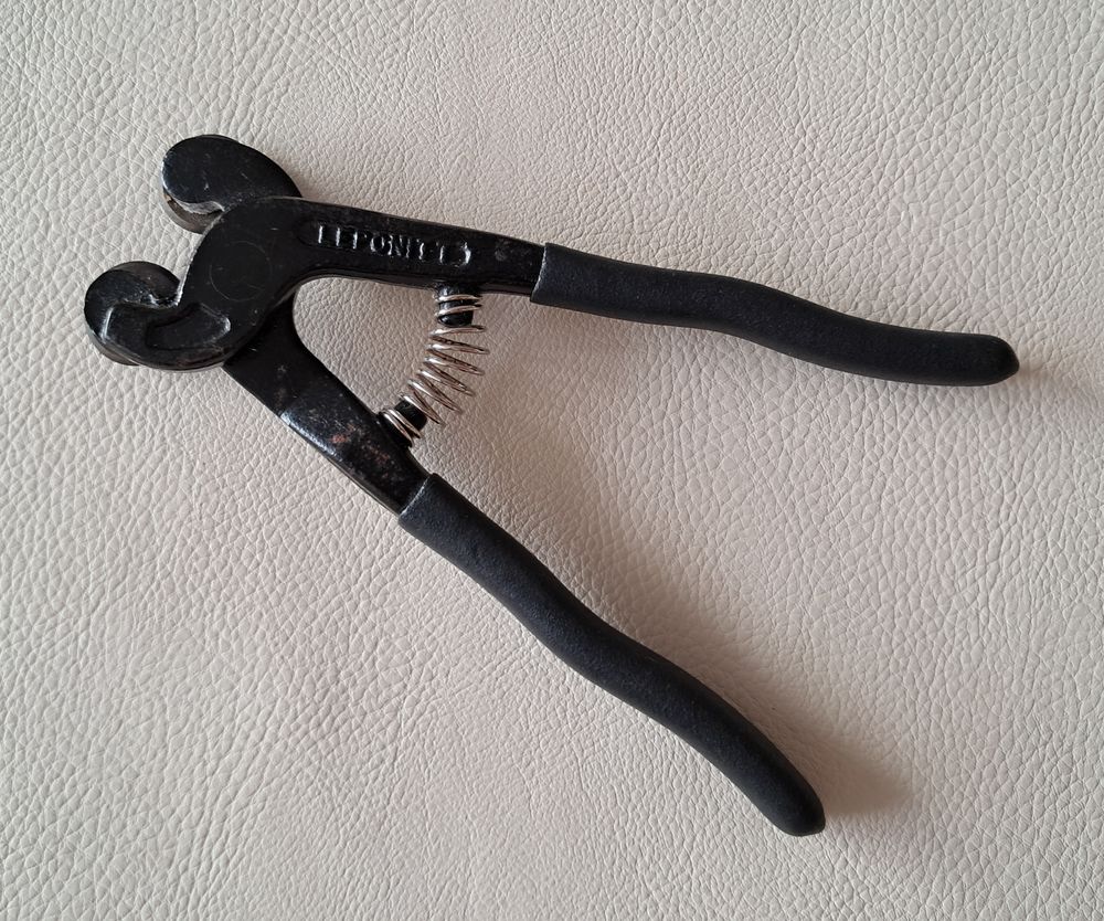 Pince mosa�que � molettes de marque leponitt
15 Carnon Plage (34)