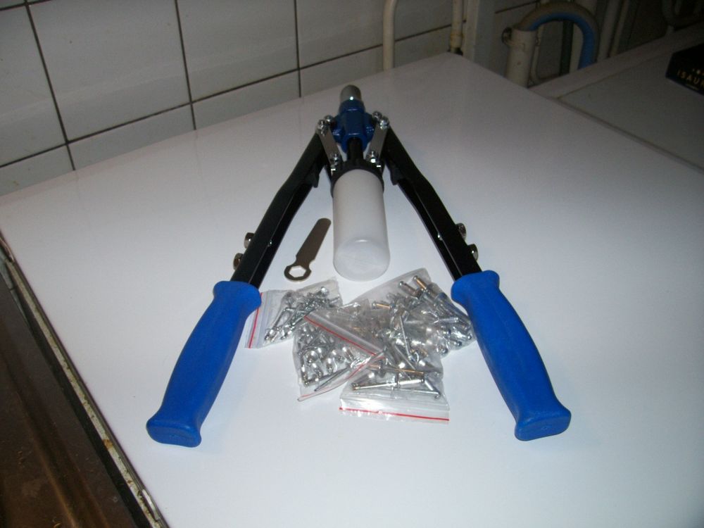 PINCE � riveter 58 Fontaine-l�s-Luxeuil (70)