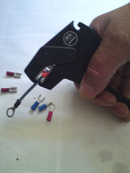 PINCES A D�NUDER AUTOMATIQUE 30 Saint-Sernin-du-Bois (71)