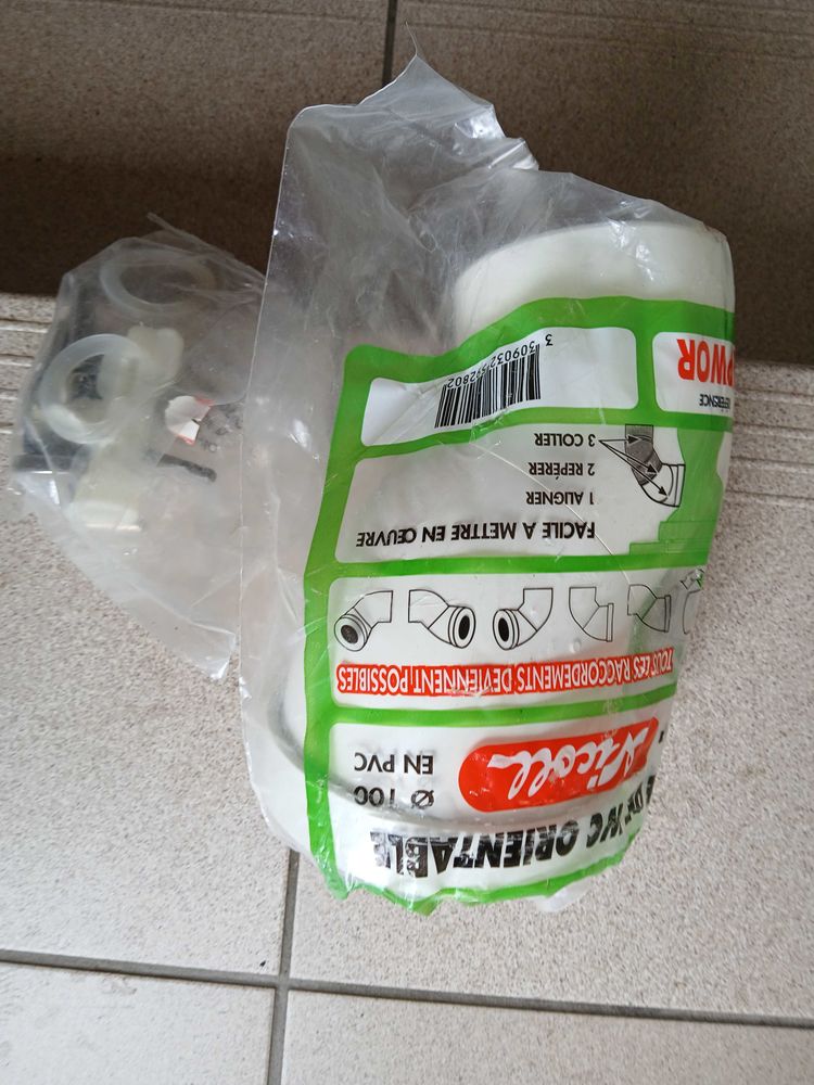 pipe orientable pour WC 10 Besan�on (25)