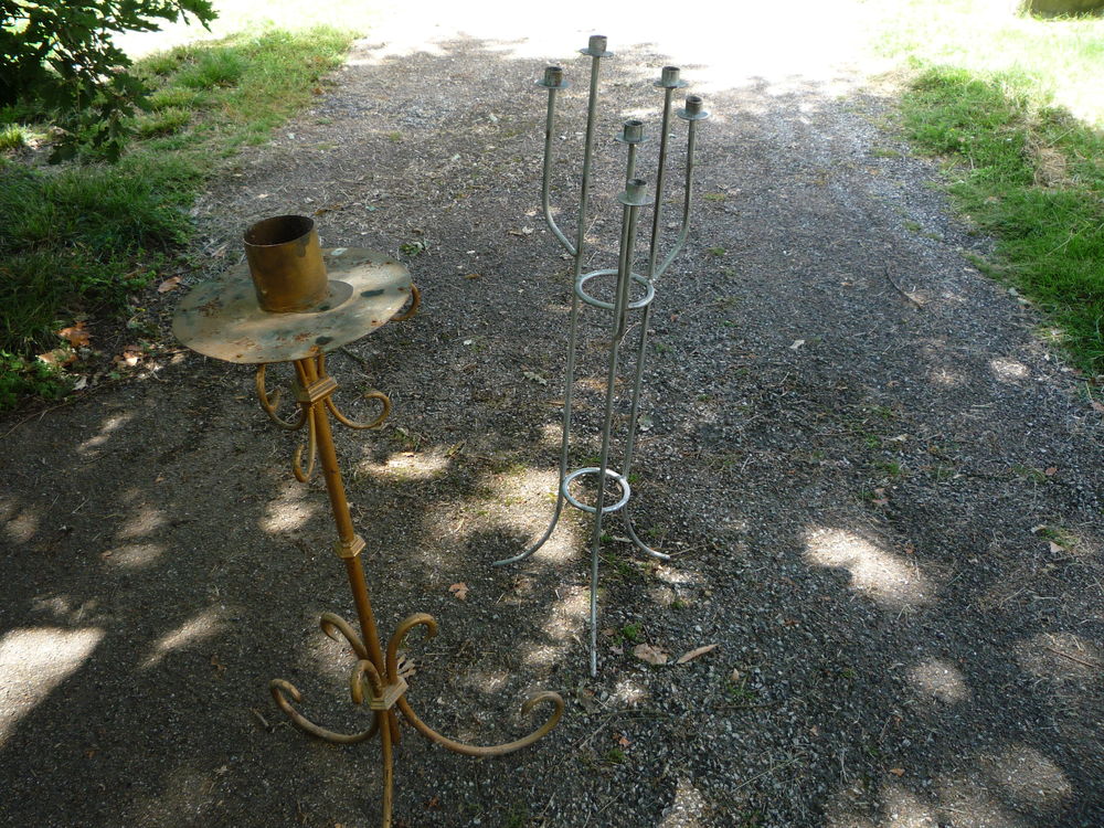 Pique cierge/chandelier / fer forg� 35 Castres (81)