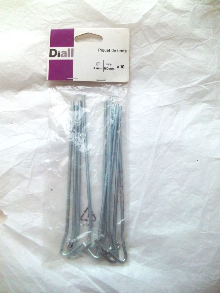 10 PIQUETS EN ACIER POUR TENTE - TERRAINS VARI�S 3 Villeurbanne (69)