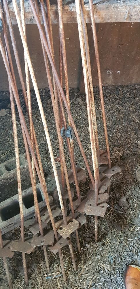 Piquets de cl�ture �lectrique 200 Ligug� (86)