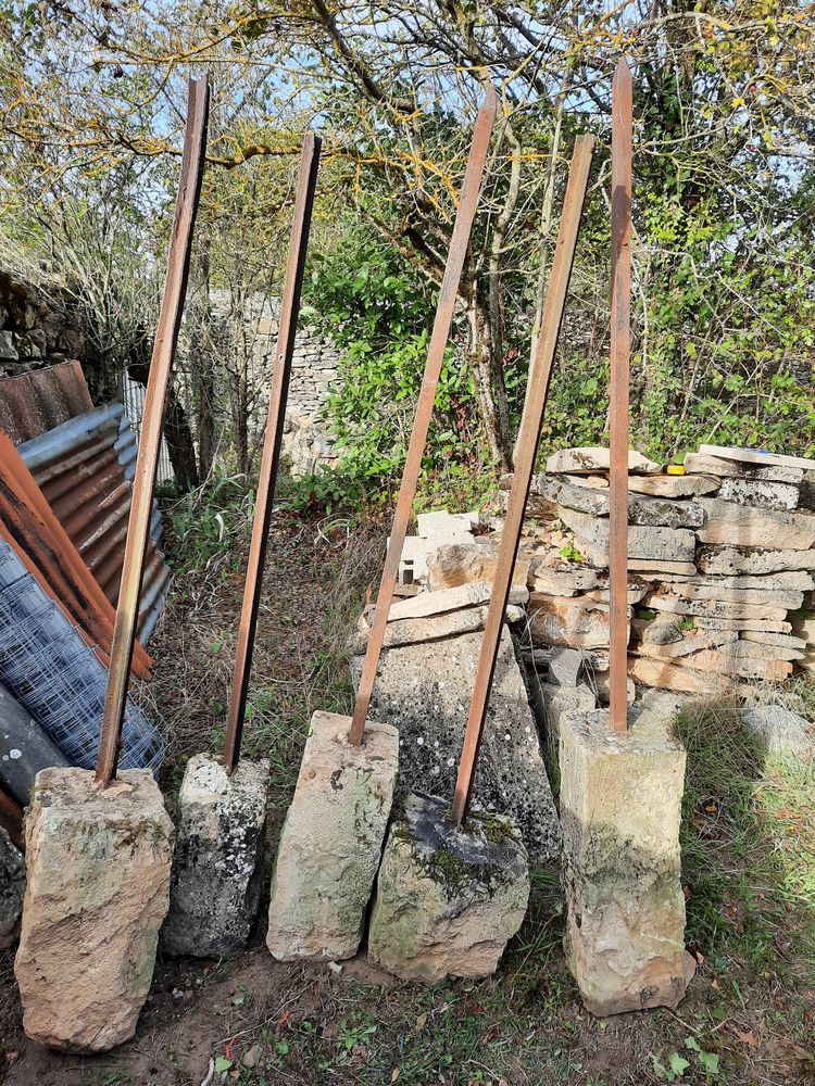 Piquets de cloture ou de vigne 5 L'Isle-d'Abeau (38)