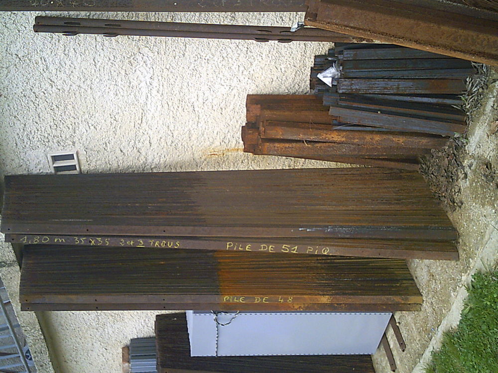 PIQUETS FER CORNIERE 0 Magalas (34)