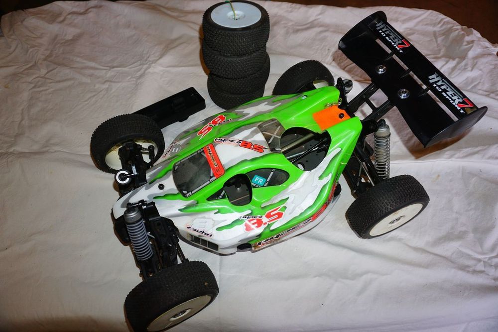 pirate rs2 hobao hyper 7 chassis voiture rc 130 Barcus (64)