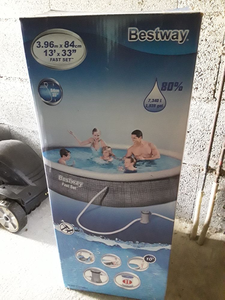 Achetez piscine bestwau neuf - revente cadeau, annonce vente à Saint ...