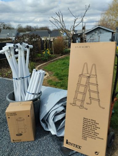 kit piscine etet neuf INTEX
300 Dambenois (25)