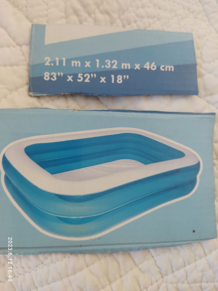 piscine  gonflable  rectangulaire
2  boudins
15 Laxou (54)