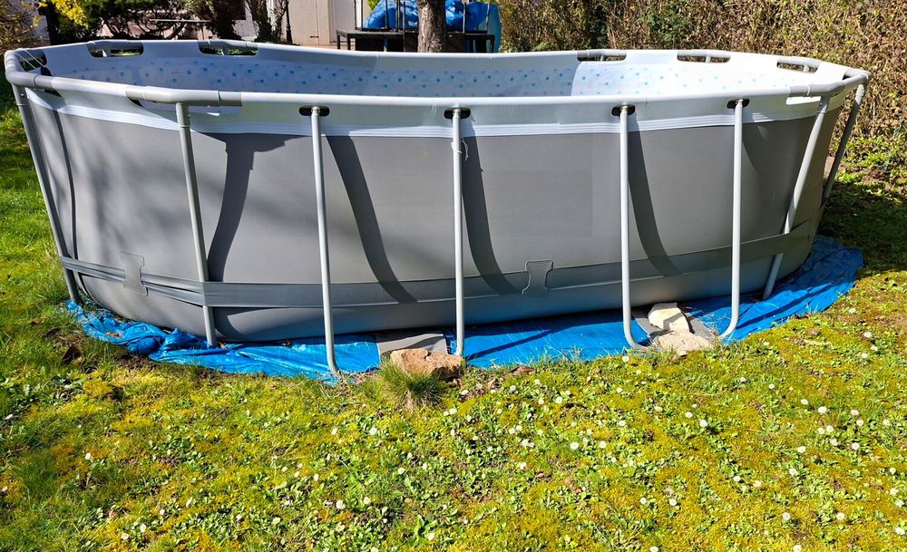 Piscine hors sol Bestaway 4,27x2,50 250 Savigny-le-Temple (77)