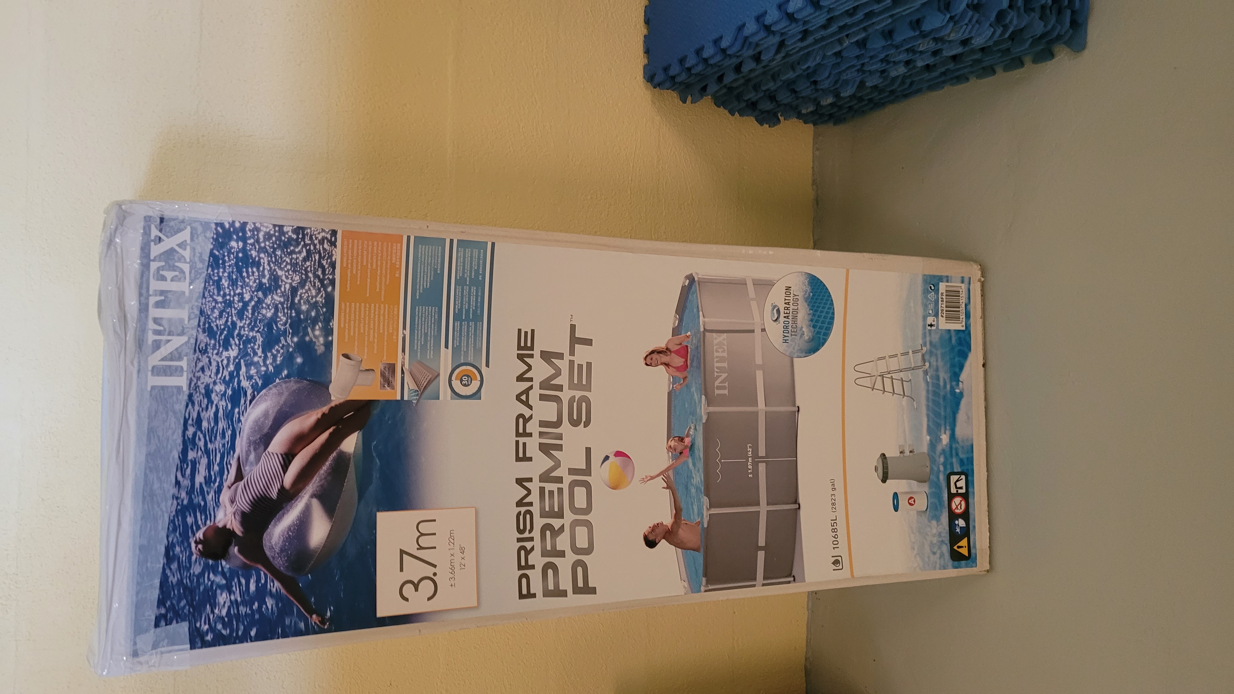 Piscine hors sol INTEX 260 M�ounes-l�s-Montrieux (83)