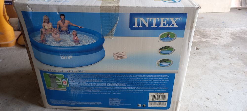 piscine + quelques accessoires 40 Mis�rieux (01)
