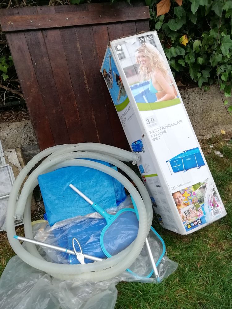 piscine rectangulaire 3m par 2m et 75 de haut avec pompe epu 60 Gu�nange (57)