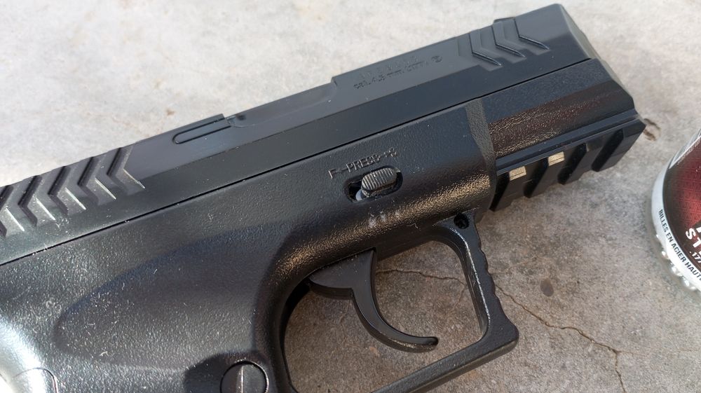 Pistolet airsoft 3 joules 80 Valr�as (84)