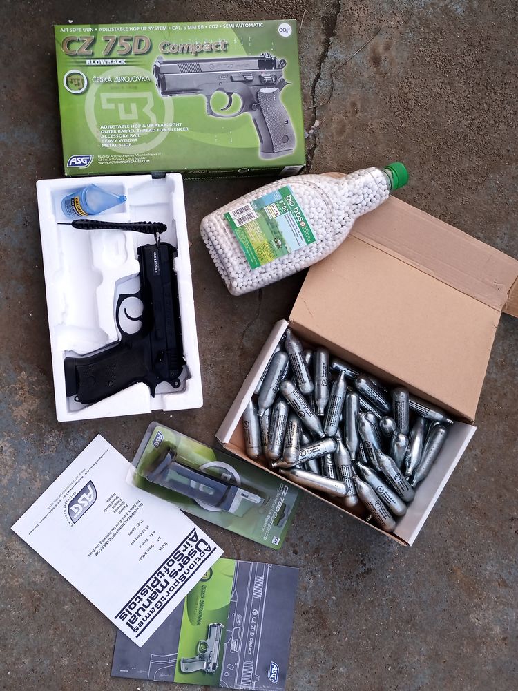 Pistolet � billes en TBE 50 Volstroff (57)