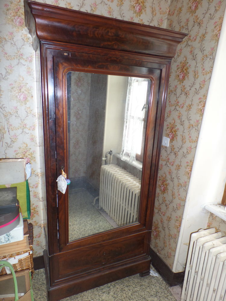 placard ancien � miroir 130 Roussillon (38)