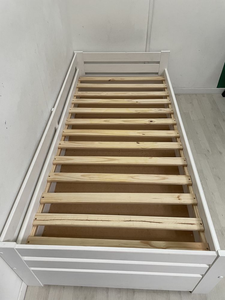 Lit une place avec tiroir int�gr� 130 Saint-Denis (97)