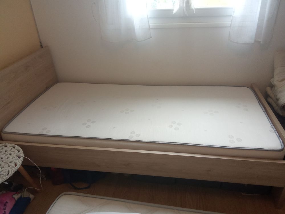 Lit 1 place (encadrement + sommier + matelas) 79 Varades (44)