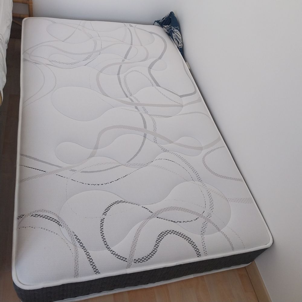 lit 1 place neuf 250 Saint-Gilles-Croix-de-Vie (85)