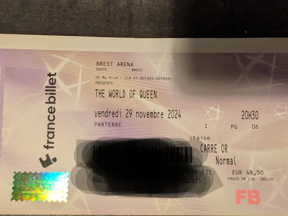 1 place The World of Queen Brest 45 Saint-Brieuc (22)