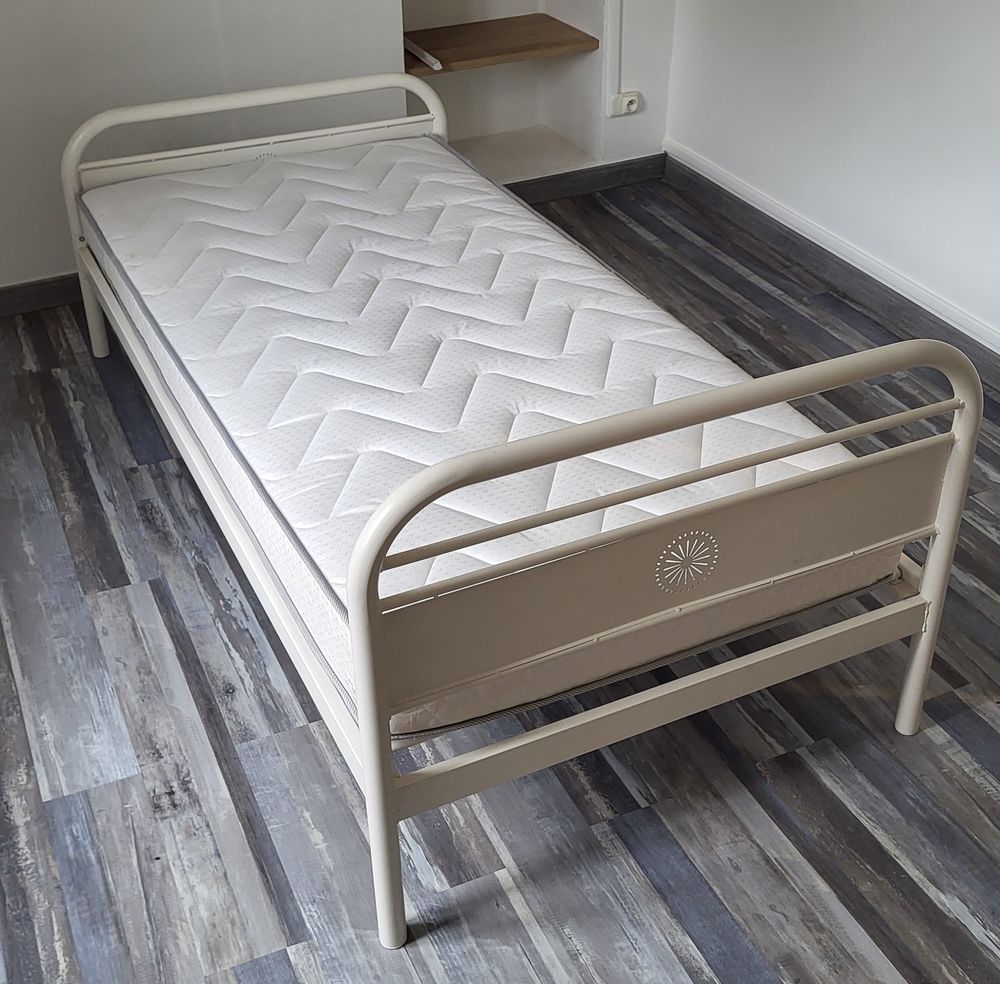 lit 1 place 120 Saint-Marcellin (38)