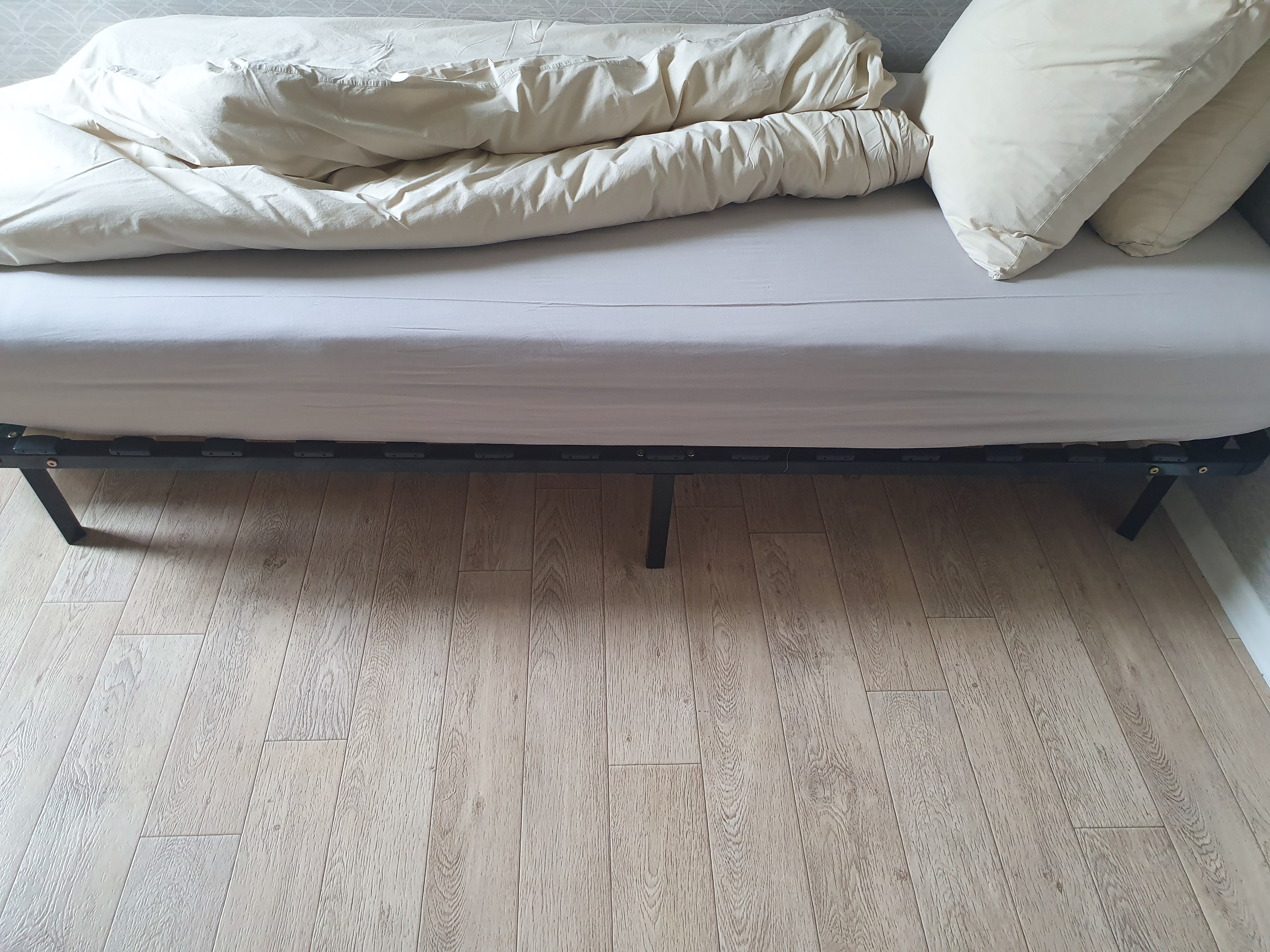 Lit une place 100 Champs-sur-Marne (77)