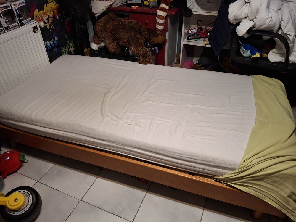 lit une place 60 Izon (33)