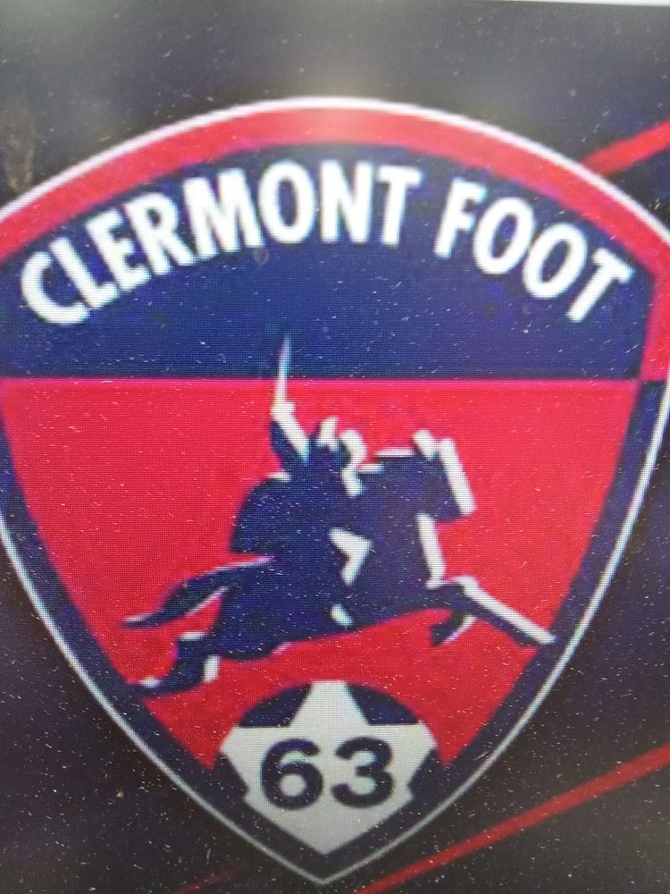 4 places clermont foot contre Lens 25 Cournon-d'Auvergne (63)