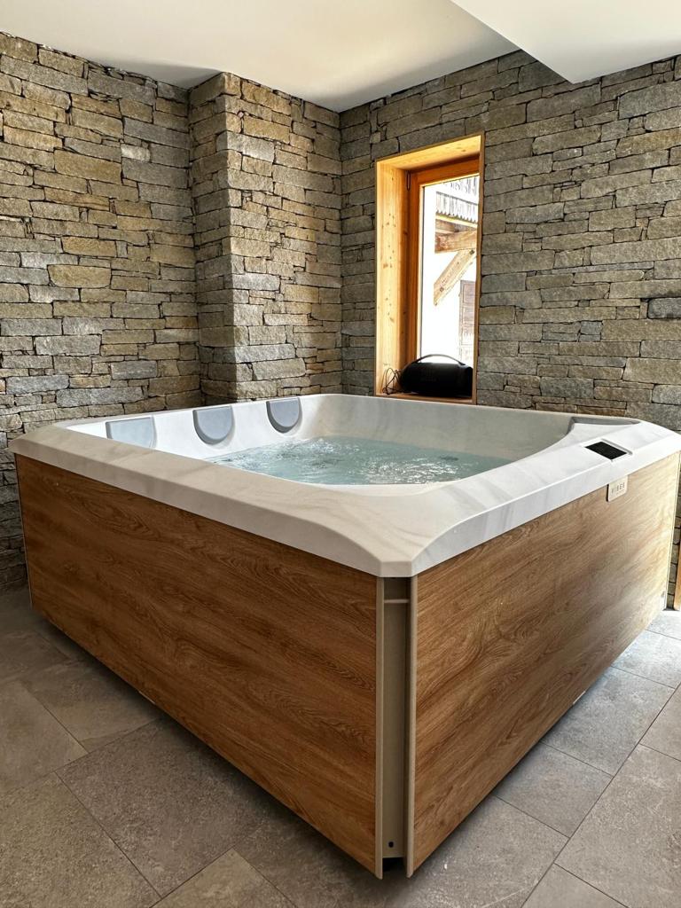 SPA 6 places NEUF 2023
Mod�le USSPAS vibes NATURA 10000 Bonneville (74)