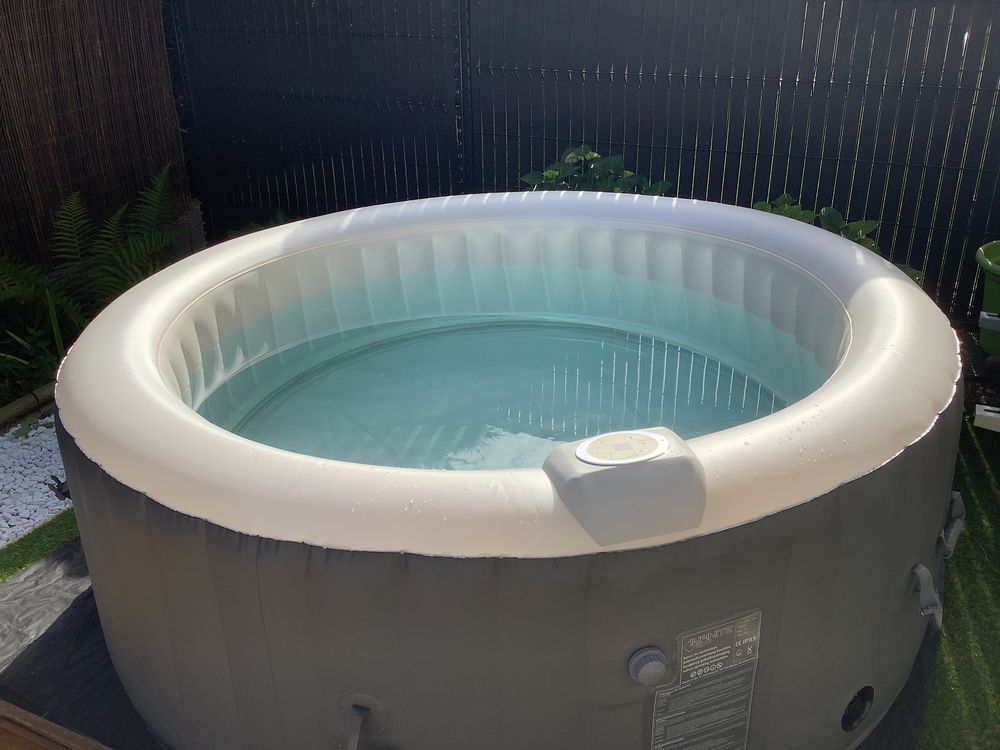 spa 3/4 places 300 Saint-Laurent-de-Mure (69)