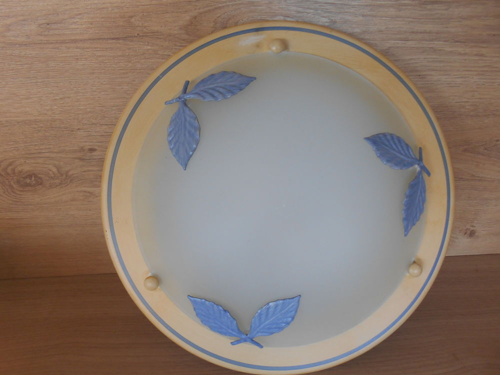 plafonnier jaune et bleu 5 Danizy (02)