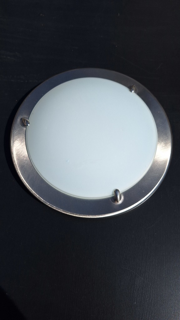 Plafonnier en verre d�poli et m�tal argent� 10 La Ricamarie (42)