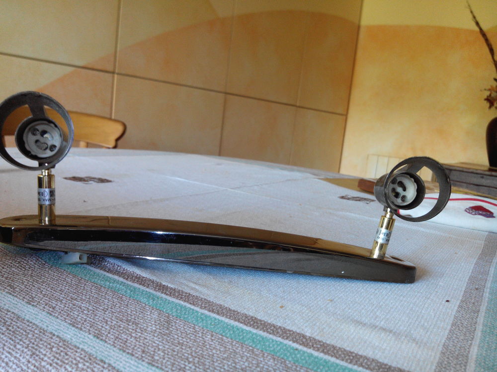 plafonnier 8 La Falaise (78)