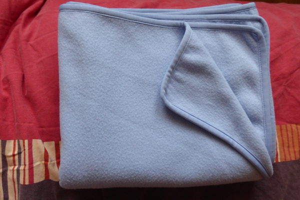 PLAID BLEU CIEL tout doux 7 Doussard (74)