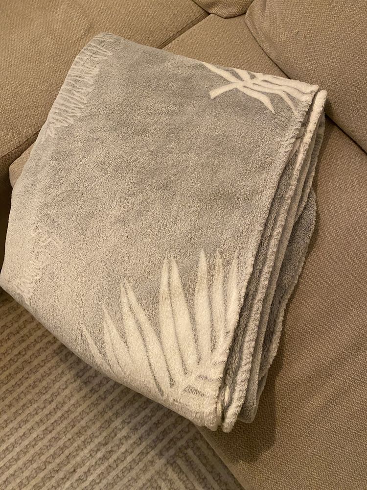 Plaid maison du monde 25 Paris 9 (75)