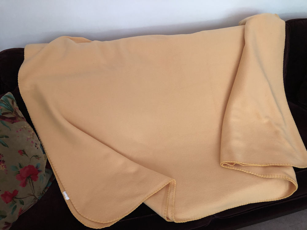 Plaid Polaire Jaune 0 Courbevoie (92)