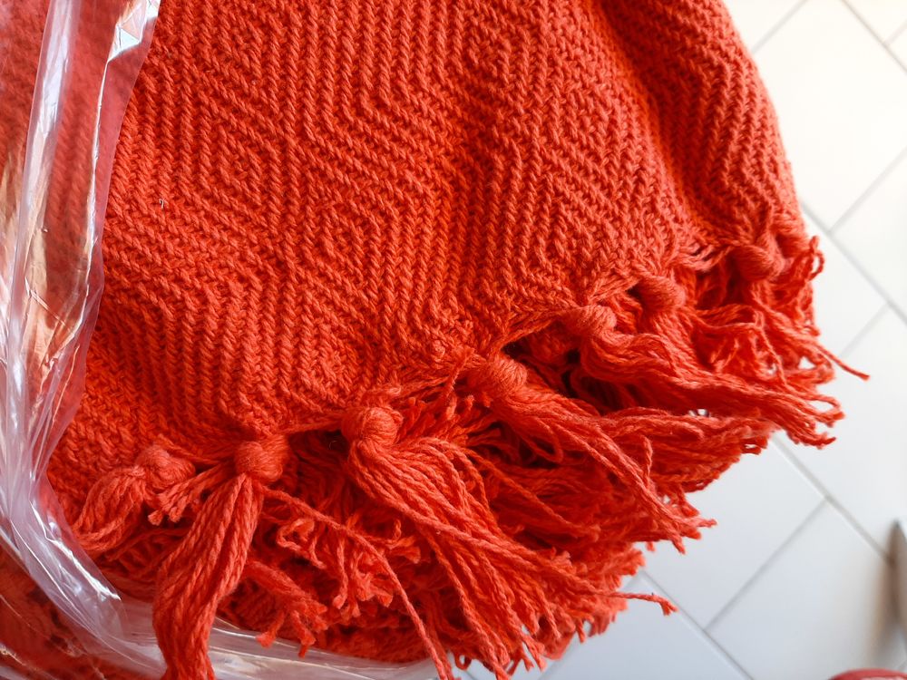 lot de 2 plaids ou jet�s de lit neufs marque Becquet 40 Aix-en-Provence (13)