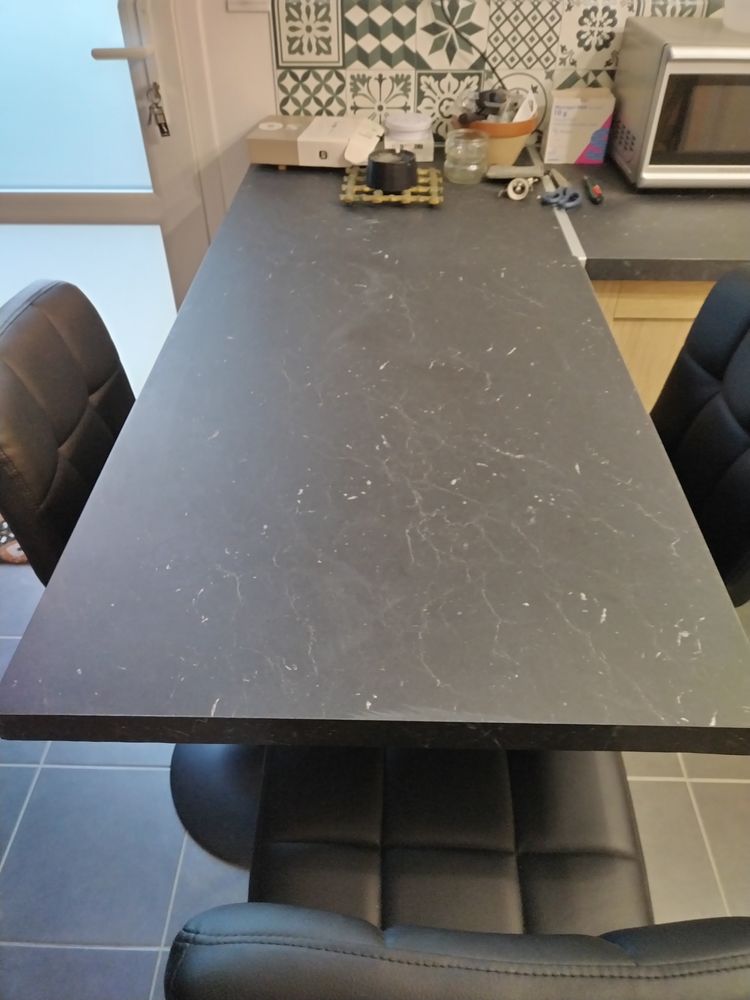 Plan de travail gris anthracite. 80 Landerneau (29)