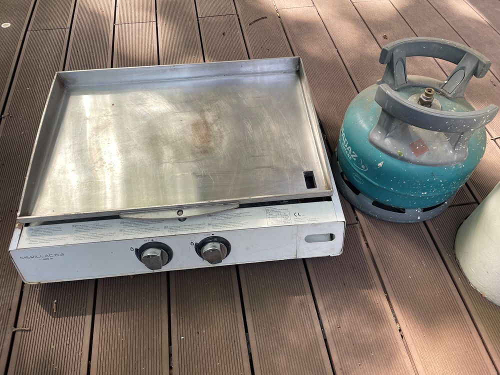 Plancha � gaz de marque Cook in
50 Pr�vessin-Mo�ns (01)