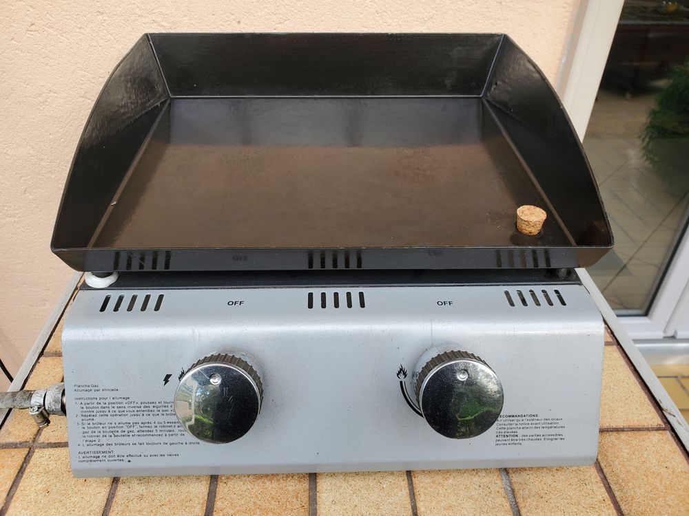 Plancha gaz + Meuble 3 compartiments + 2 Bouteilles de gaz 150 Saint-Restitut (26)