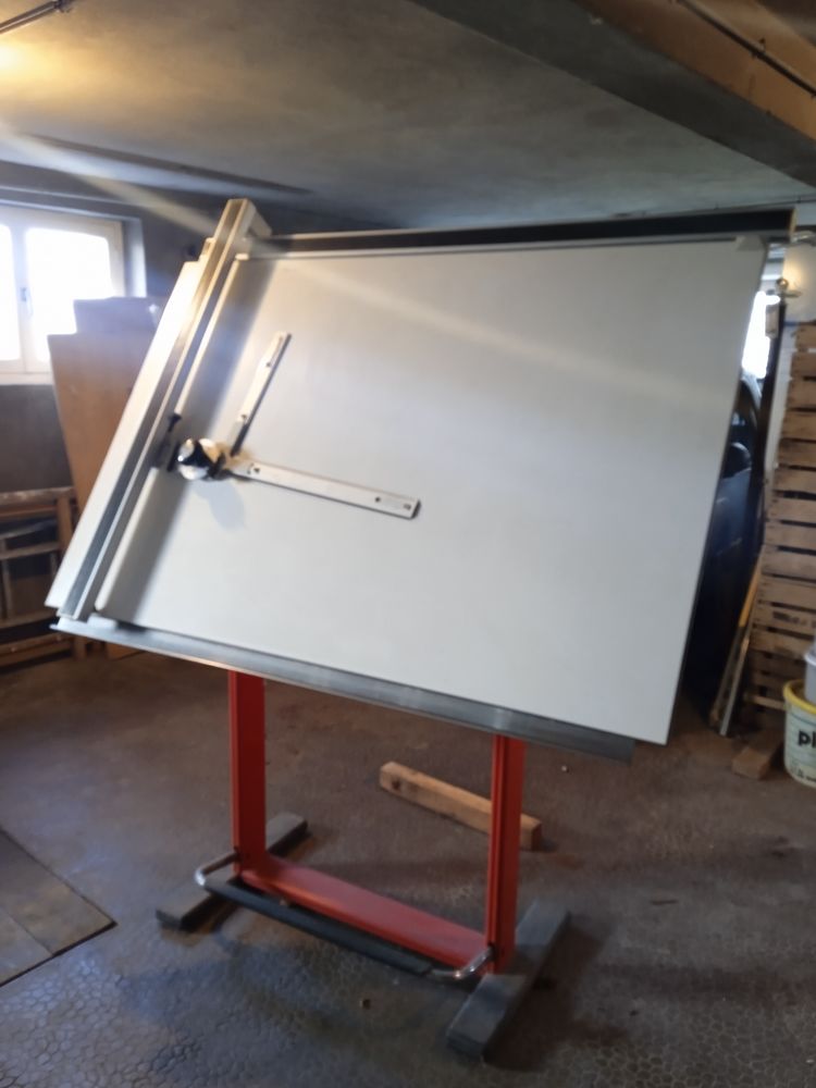 planche a dessin professionelle 0 Bourges (18)