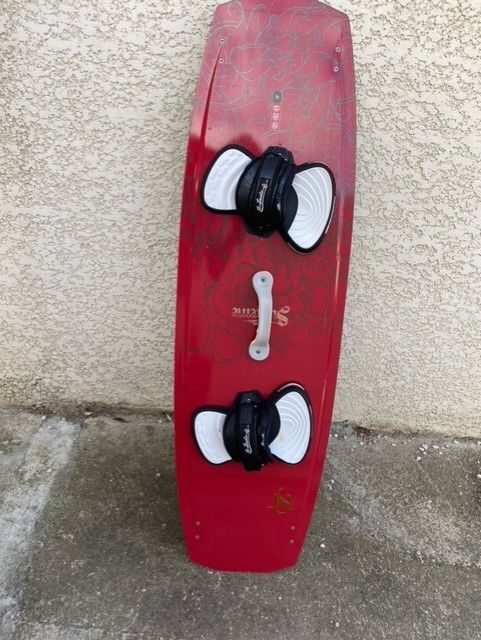 PLANCHE DE KITE SURF 230 Villeneuve-l�s-Maguelone (34)