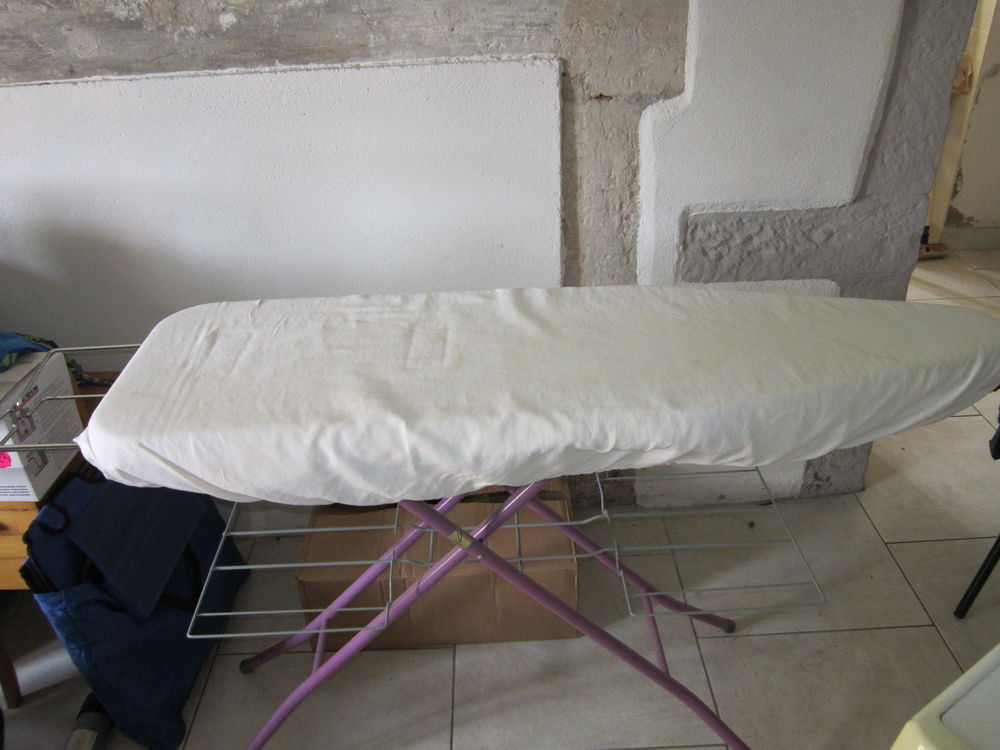 PLANCHE A REPASSER 10 Le Blanc (36)