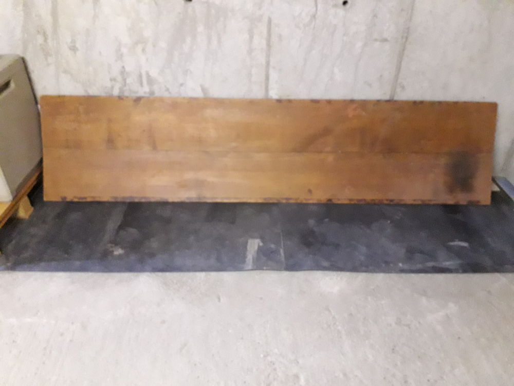 planche � tapisser plus deux tr�teaux 30 Givors (69)