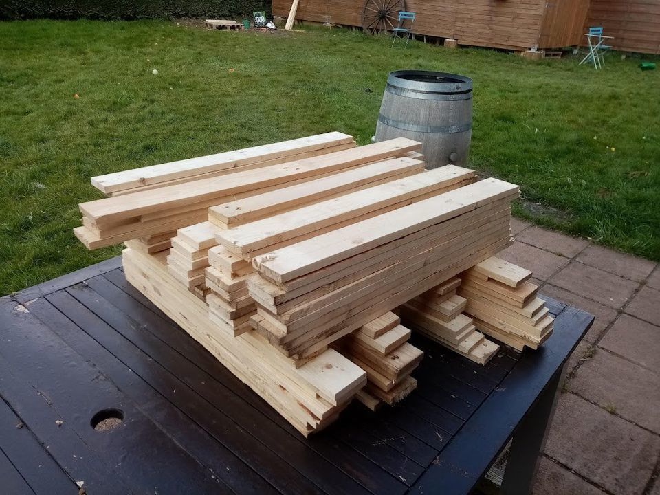 Planches de palettes. 50 Lille (59)