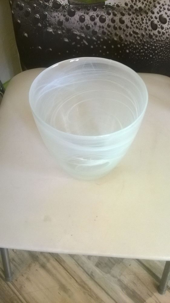 Pot � plantes blanc Design
en verre 5 Talange (57)