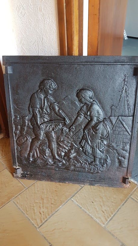 Plaque de chemin�e en fonte noire 0 Saint-Ch�ly-d'Apcher (48)