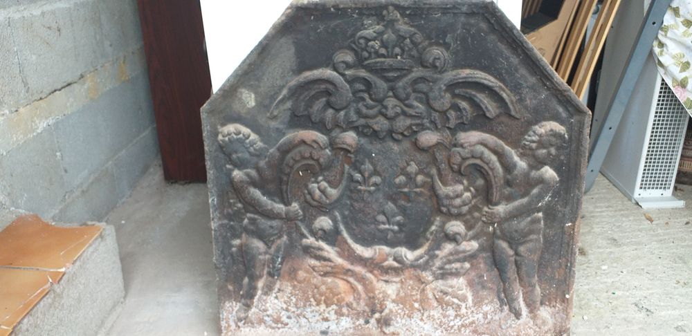 Plaque de chemin�e 120 Jonqui�res-Saint-Vincent (30)