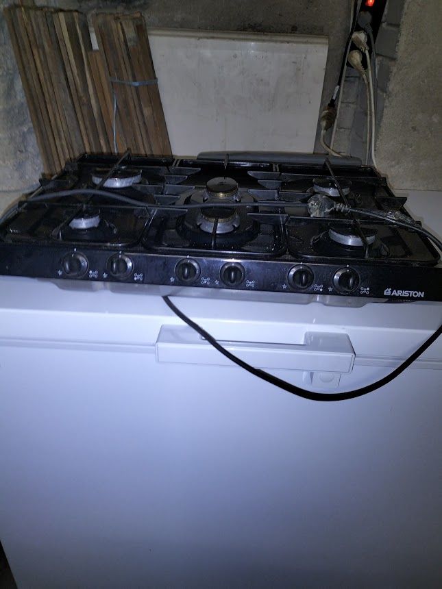 plaque de cuisson 6 bruleurs hariston 60 Civens (42)